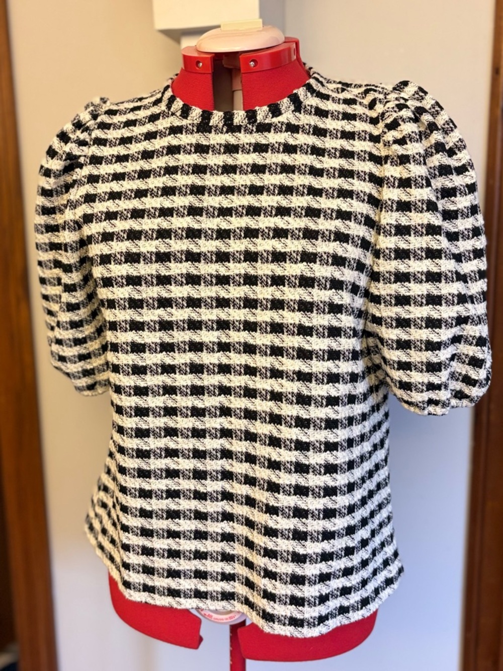 LOFT Black & White Check Puff-Sleeve Women's Top L